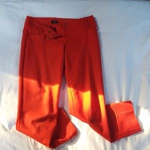 Red cropped pants